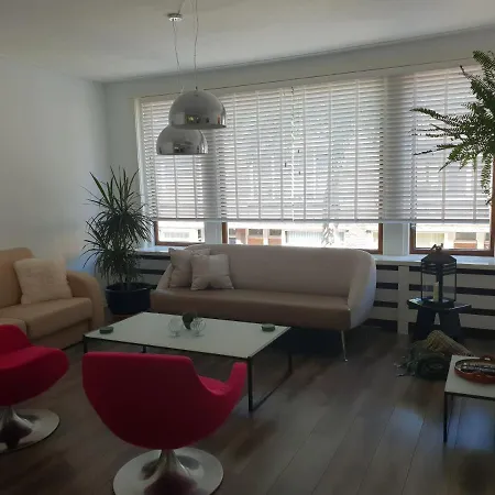 Sweet Apartment *